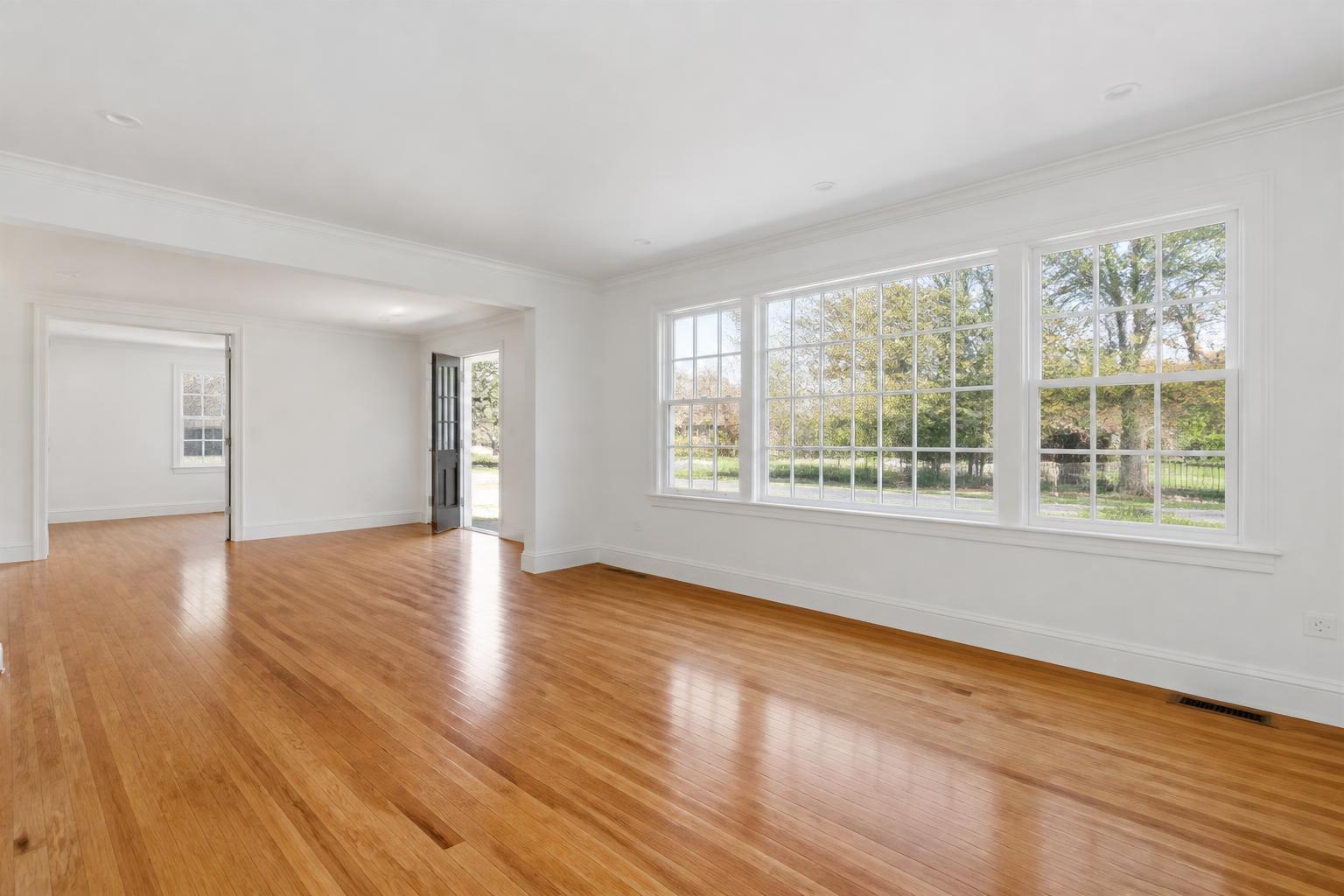 Empty room before staging